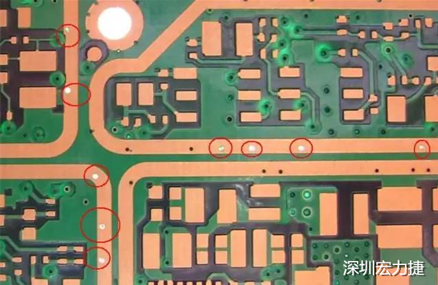 防止PCB過波峰焊時錫從導通孔貫穿元件面造成短路；特別是我們把過孔放在BGA焊盤上時，就必須先做塞孔，再鍍金處理，便于BGA的焊接。